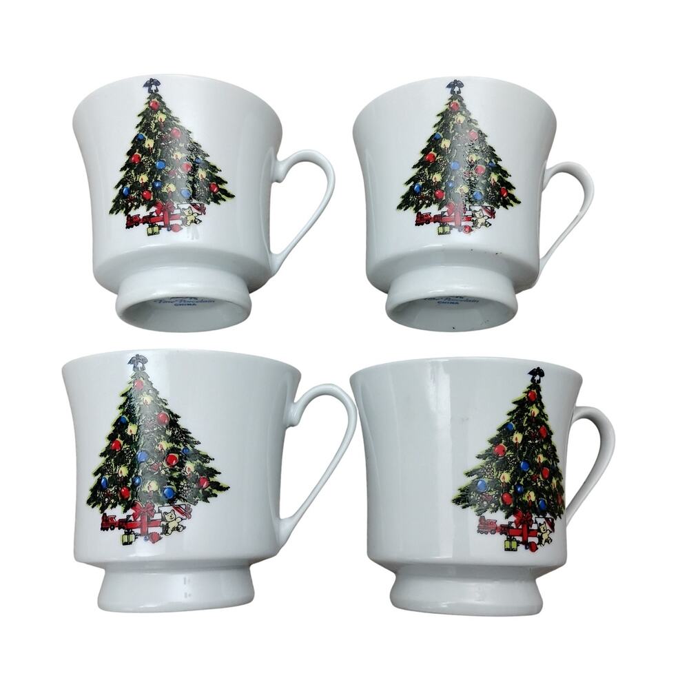 Trisa Stoneware Fine Porcelain Set of 4 Mugs Christmas Tree Festive